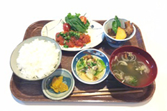 お食事